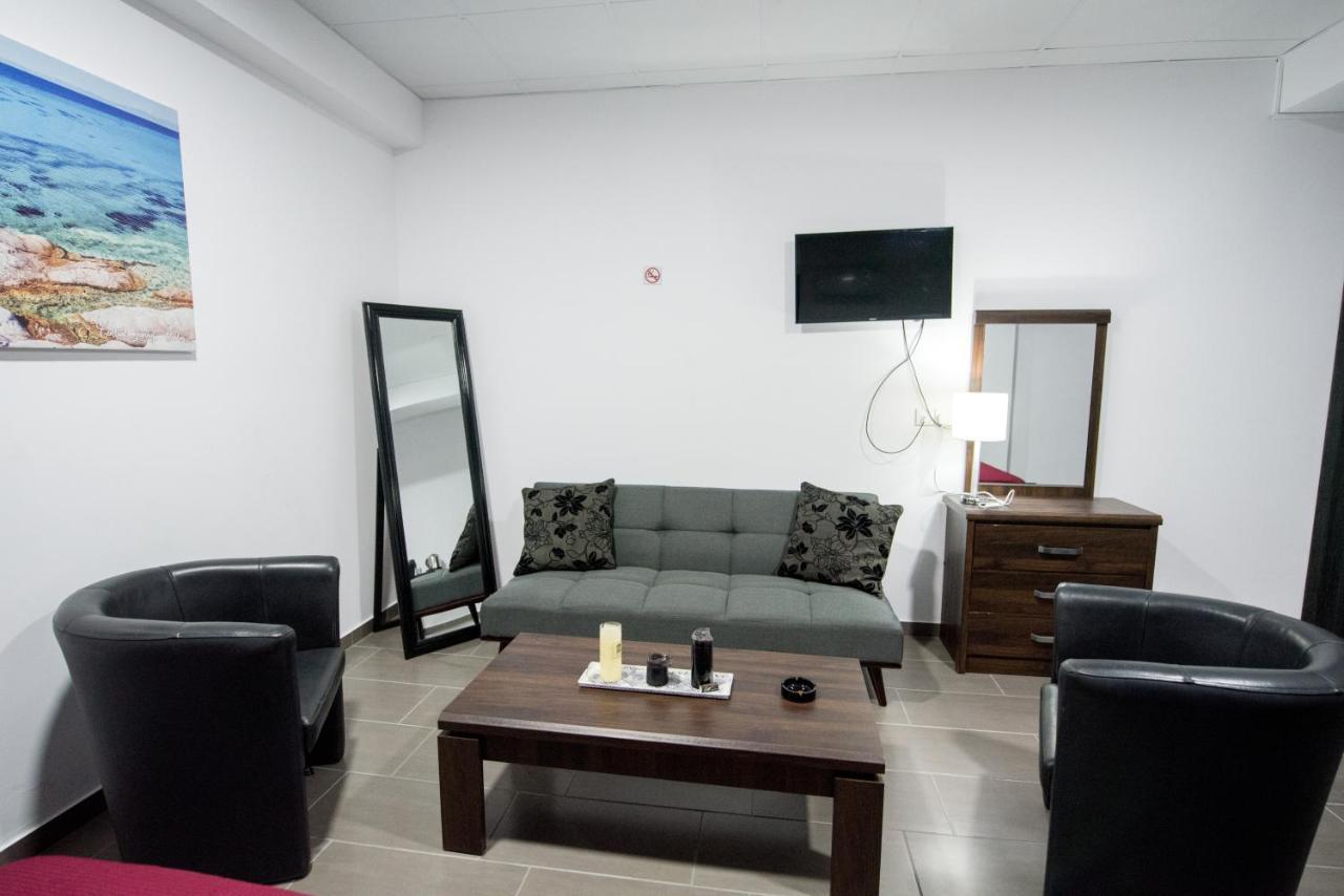 Central Luxury Studios Ayía Nápa Extérieur photo